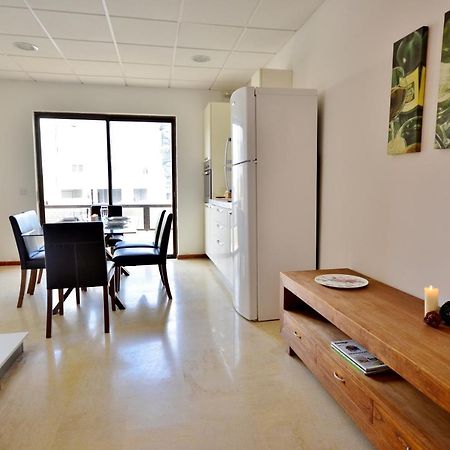 Ferienwohnung Large St Julians Central 2 San Ġiljan Exterior foto