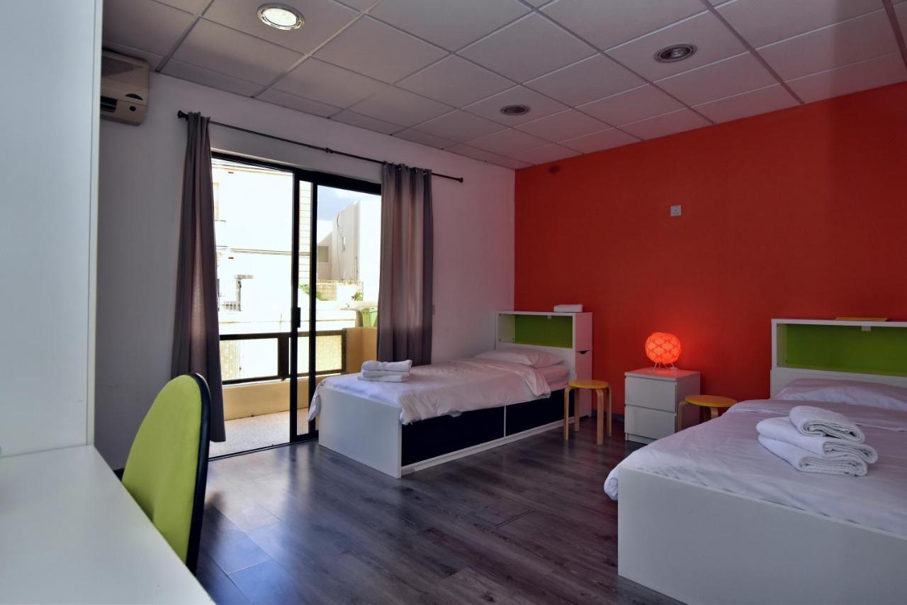 Ferienwohnung Large St Julians Central 2 San Ġiljan Exterior foto
